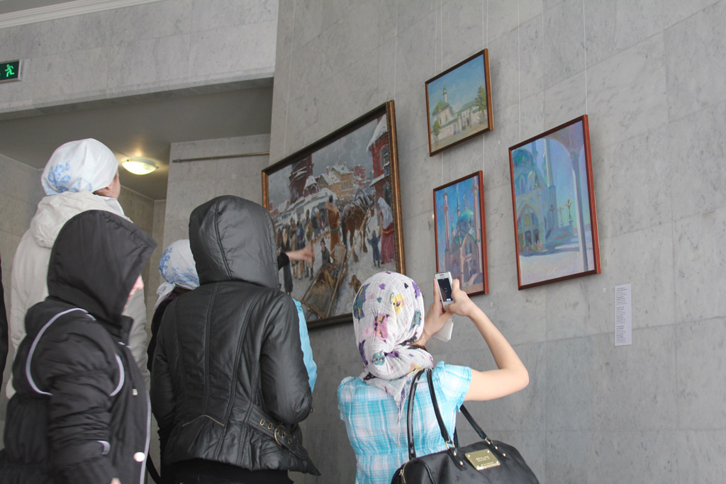 Детям понравились многие экспонаты выставки Казань: исламские мотивы