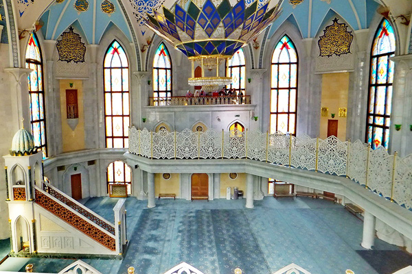 Правая сторона молельного зала, вид с балкона
